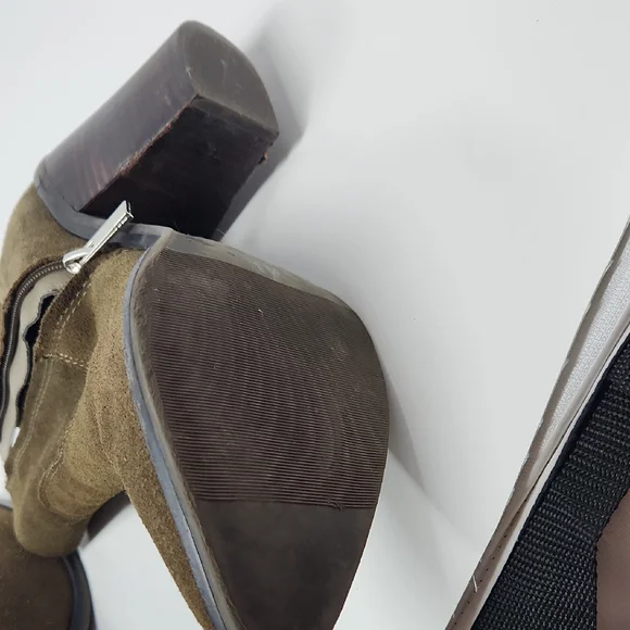 Olive Green Women's Boots - Picture 5 of 7